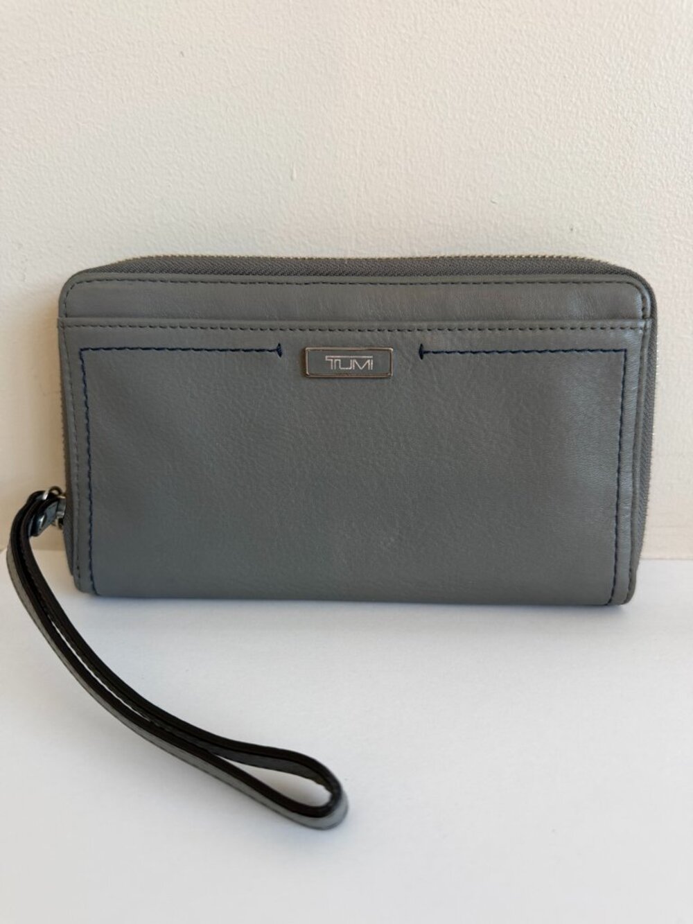 TUMI Gray Leather Zip Around Travel Passport Wallet Wristlet
